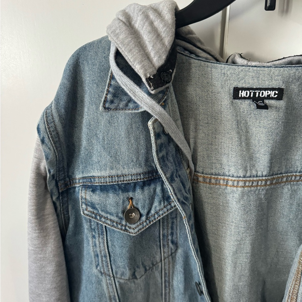 Hot Topic Grunge jean jacket 🖤